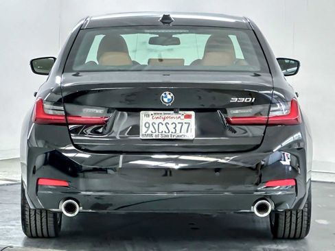 Used 2025 BMW 330i Sedan w/ Premium Package image 7