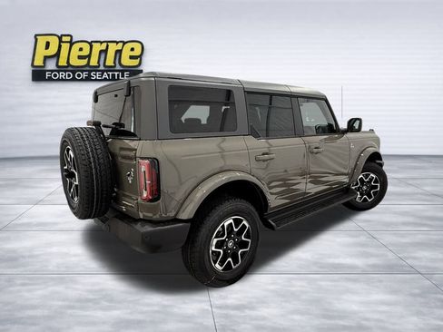 New 2025 Ford Bronco Outer Banks image 6
