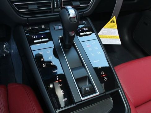 New 2026 Porsche Macan GTS image 16