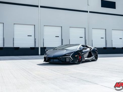 Used 2025 Lamborghini Revuelto image 57