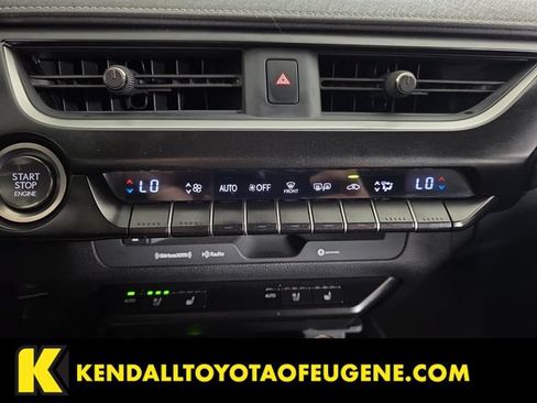Used 2019 Lexus UX 200 FWD image 19
