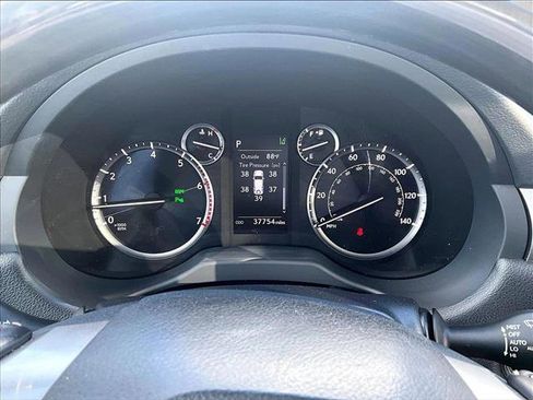 Used 2023 Lexus GX 460 Premium image 21