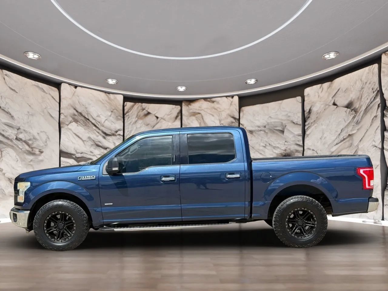 Used 2015 Ford F150 XLT w/ Equipment Group 302A Luxury RWD image 3