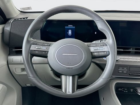 Used 2025 Hyundai Kona SEL image 18