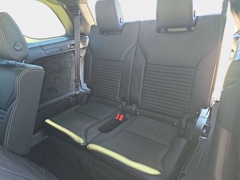 New 2026 Land Rover Discovery S image 13