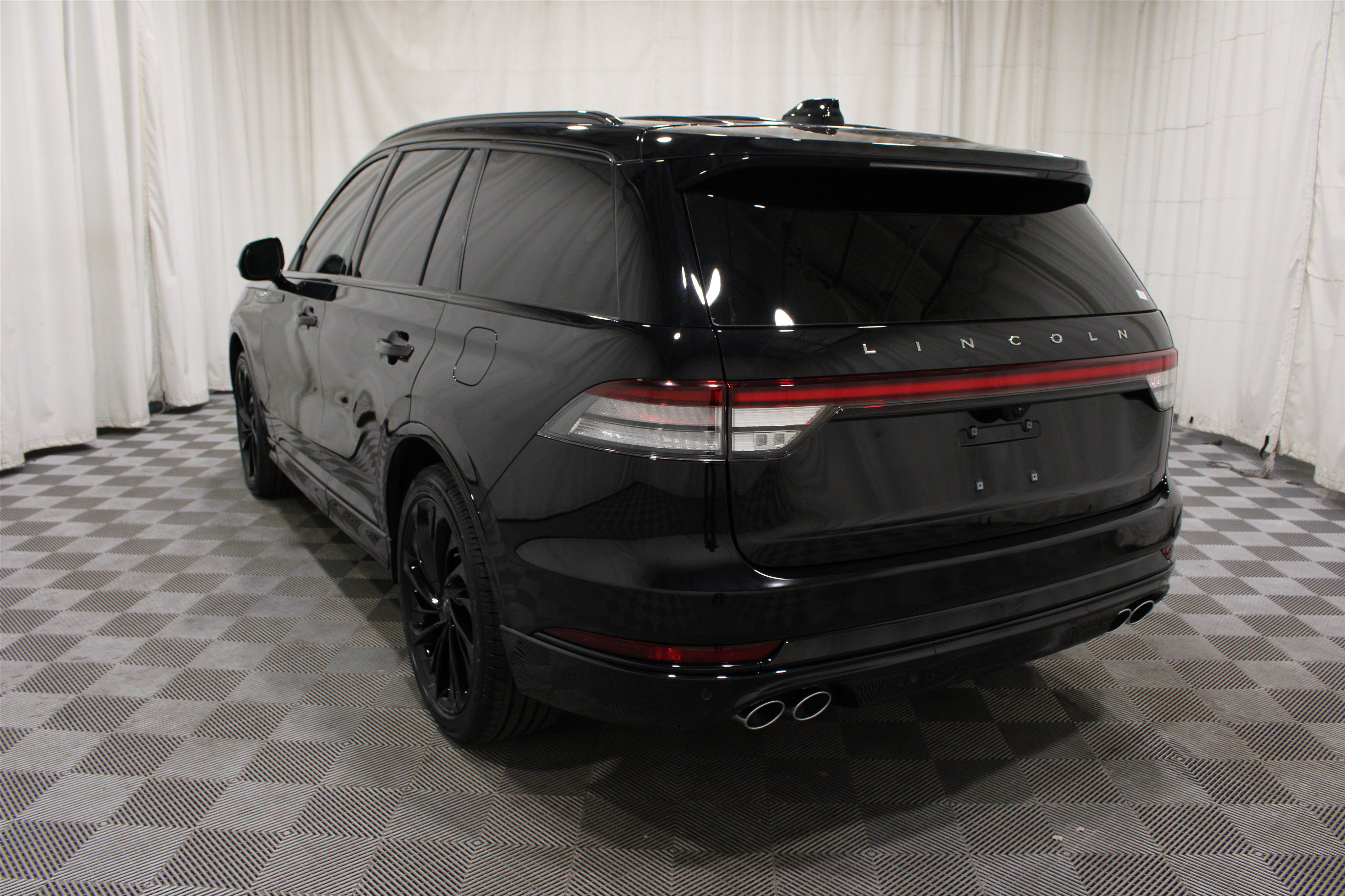 Certified 2026 Lincoln Aviator Reserve AWD/4WD image 36