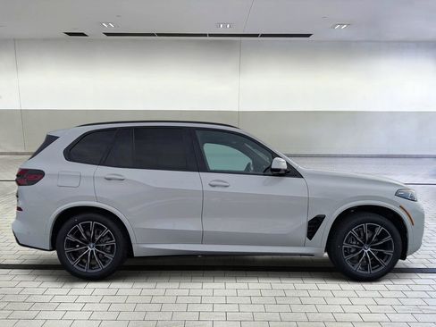 New 2026 BMW X5 xDrive40i w/ M Sport Package image 6