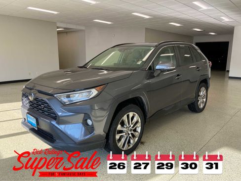 Used 2019 Toyota RAV4 XLE Premium image 1
