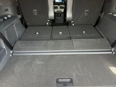 New 2026 Lincoln Navigator Reserve AWD/4WD image 15