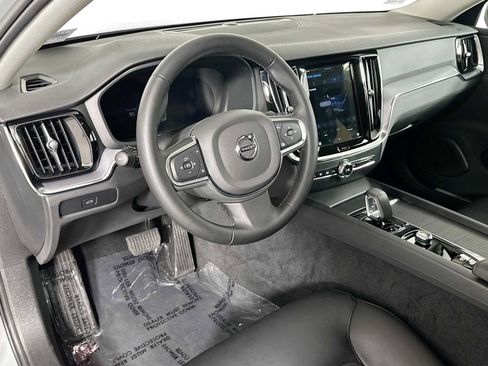 Used 2025 Volvo S60 B5 Core image 4