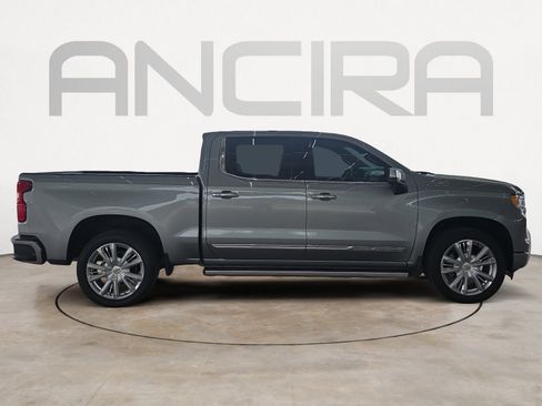 Used 2026 Chevrolet Silverado 1500 High Country w/ High Country Premium Package RWD image 9