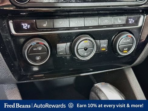 Used 2017 Volkswagen Jetta SEL FWD image 22