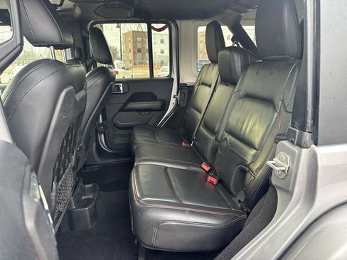 Used 2018 Jeep Wrangler Unlimited Rubicon w/ LED Lighting Group image 11