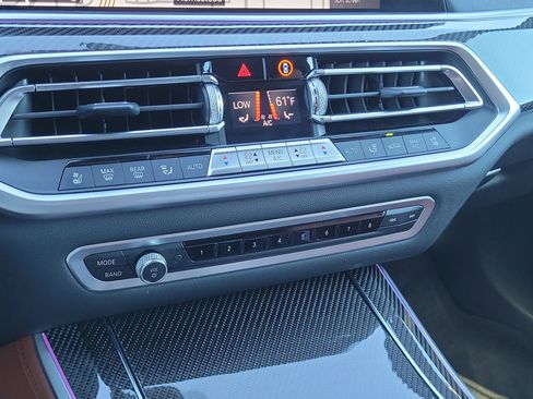 Used 2021 BMW X5 M50i w/ Executive Package image 19