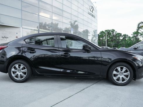 Used 2014 MAZDA MAZDA3 i Sport image 23