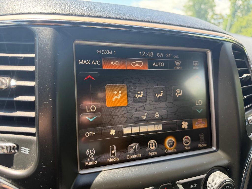 Certified 2017 Jeep Grand Cherokee Limited AWD/4WD image 21