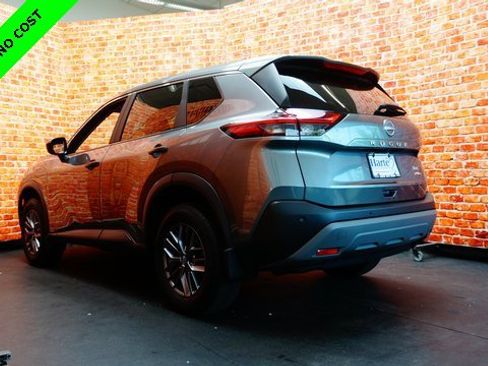 Used 2023 Nissan Rogue S image 5
