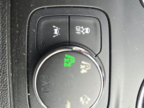 Used 2018 Chevrolet Traverse Premier w/ Redline Edition image 35