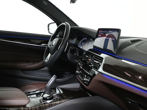 Certified 2023 BMW 540i xDrive w/ Executive Package AWD/4WD image 8