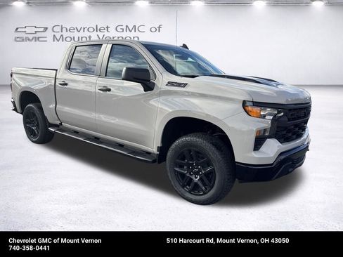 New 2026 Chevrolet Silverado 1500 Custom Trail Boss w/ Dark Appearance Package image 4