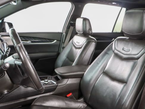 Used 2024 Cadillac XT6 Premium Luxury AWD/4WD image 24