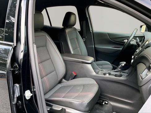 Used 2023 Chevrolet Equinox RS FWD image 9