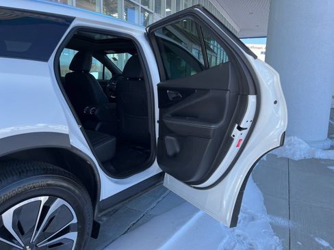New 2024 Chevrolet Blazer EV LT AWD/4WD image 23
