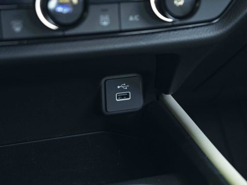 Used 2023 Honda HR-V LX image 34