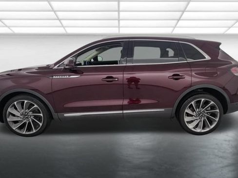 Used 2022 Lincoln Nautilus Reserve AWD/4WD image 4