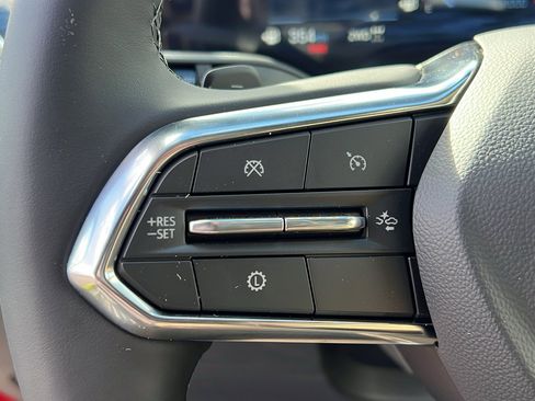 New 2026 Chevrolet Equinox ACTIV w/ Convenience Package III AWD/4WD image 24