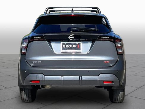 Certified 2026 Nissan Kicks SR FWD image 5