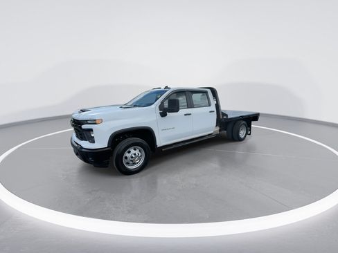 Used 2025 Chevrolet Silverado 3500 W/T AWD/4WD image 5