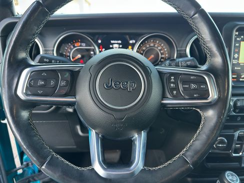 Used 2020 Jeep Wrangler Unlimited Sahara w/ Advanced Safety Group image 13