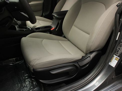 Used 2021 Kia Forte LXS FWD image 17