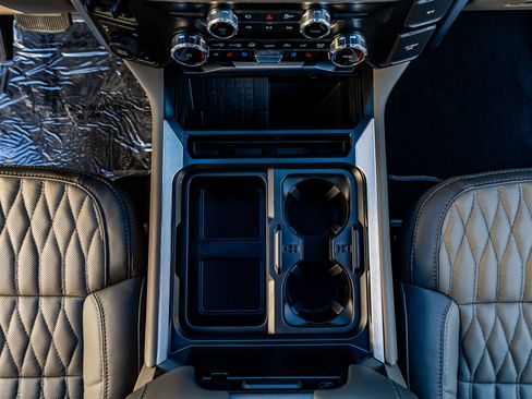 Used 2026 Ford F450 Platinum w/ Platinum Plus Package image 29