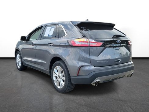 Used 2024 Ford Edge Titanium image 3