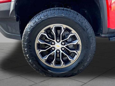 Used 2020 Chevrolet Colorado ZR2 AWD/4WD image 11