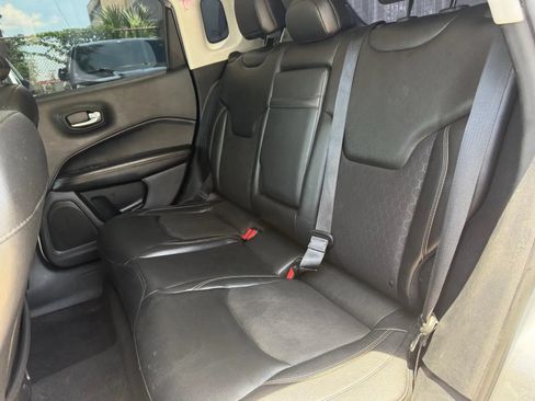 Used 2018 Jeep Compass Latitude w/ Popular Equipment Group AWD/4WD image 15