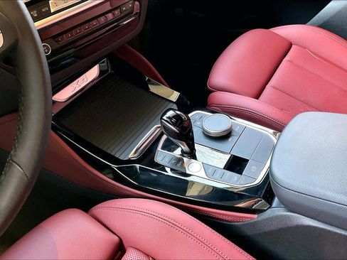 Used 2025 BMW X4 xDrive30i image 17