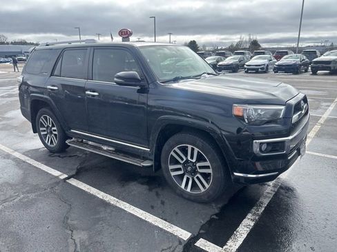 Used 2018 Toyota 4Runner Limited image 4