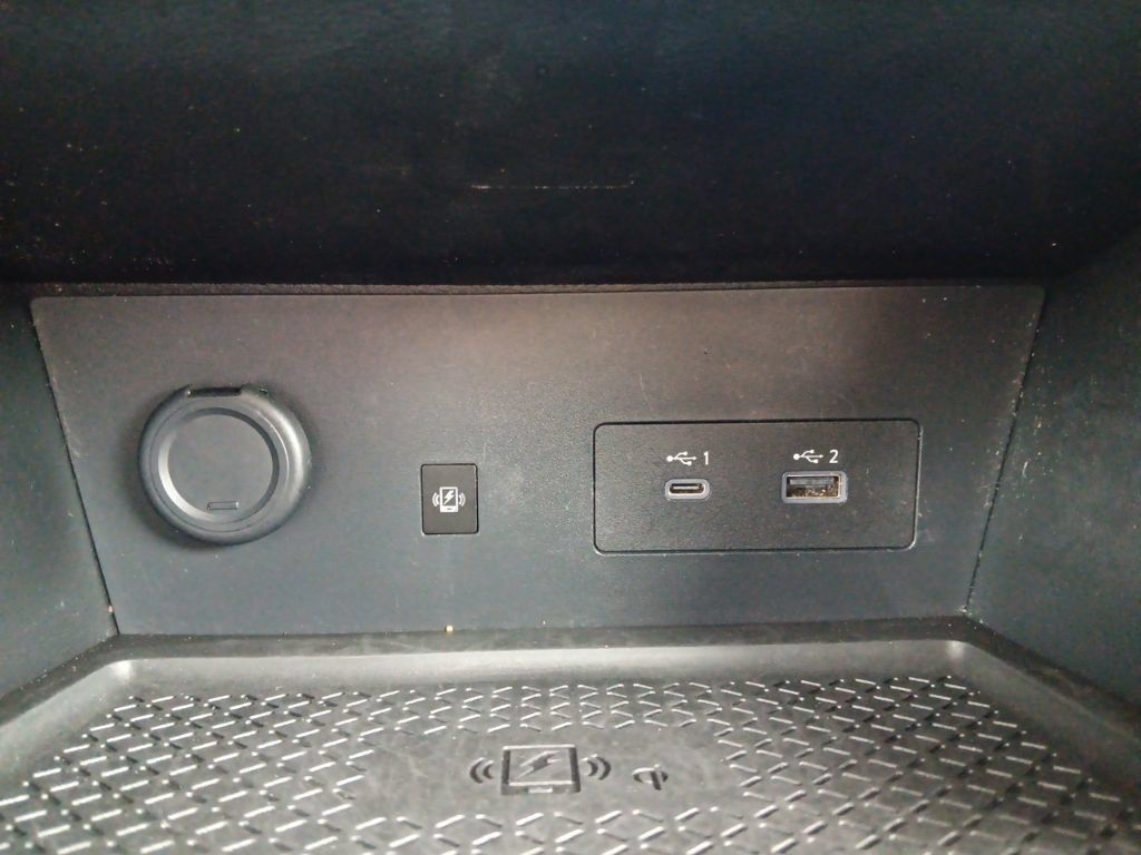 Used 2023 Nissan Pathfinder SL AWD/4WD image 26