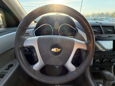 Used 2012 Chevrolet Traverse LT image 17
