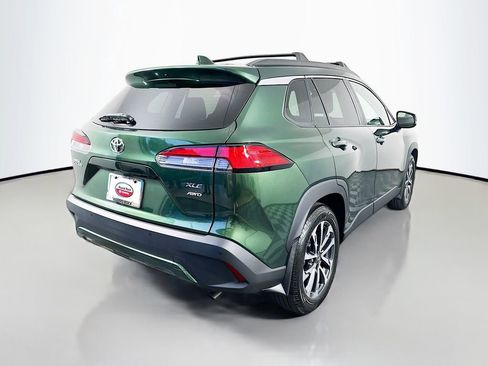 Used 2022 Toyota Corolla Cross XLE image 5
