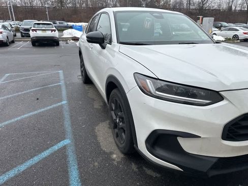 Used 2023 Honda HR-V Sport image 5