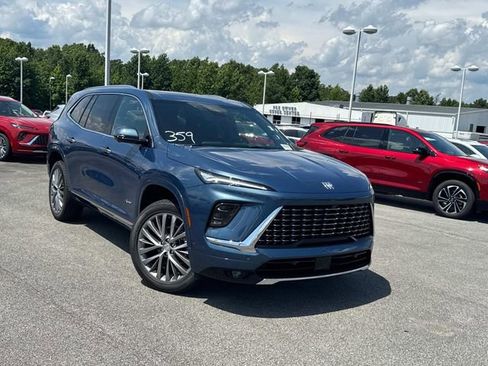 New 2026 Buick Enclave Avenir w/ Super Cruise Package image 2