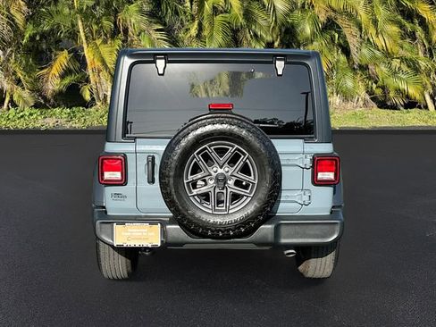 Used 2024 Jeep Wrangler Sport S image 6