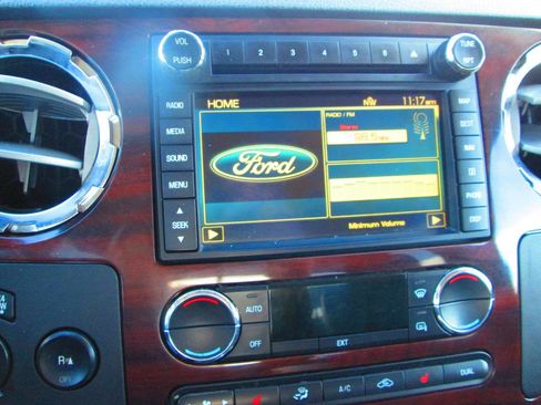 Used 2009 Ford F350 Lariat image 25