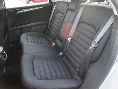 Used 2013 Ford Fusion SE FWD image 7