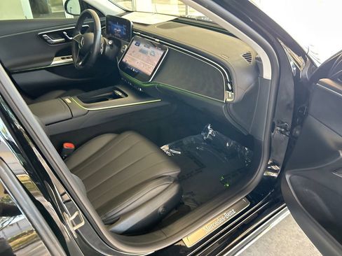 Used 2025 Mercedes-Benz E 350 4MATIC Sedan w/ Winter Package image 26