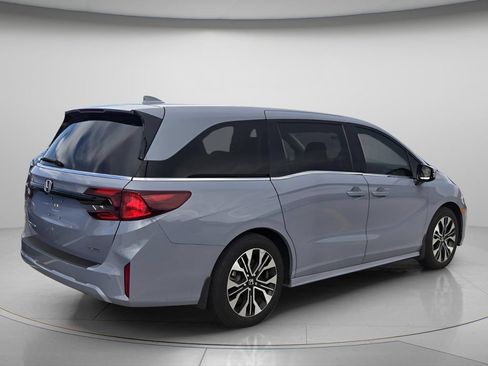 Used 2025 Honda Odyssey Elite image 4